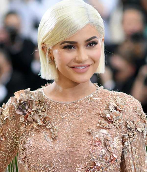Ideas for White Blonde Hair Color That Glow in Any Light