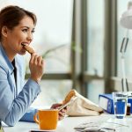 Best Low-Calorie Snacks When You are in the Office