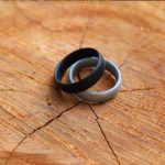 A GUIDE TO SELECTING BETWEEN METAL RINGS AND SILICONE RINGS