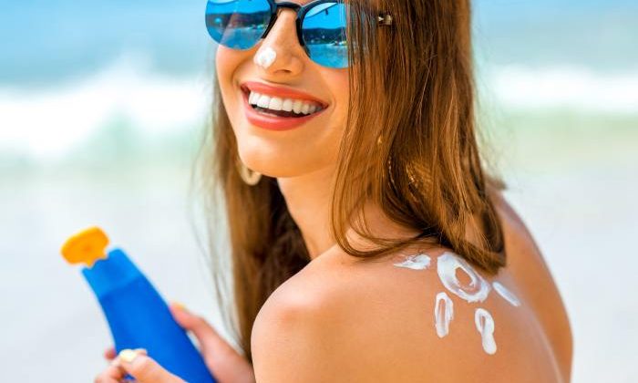 HOW MUCH SUNSCREEN IS SUFFICIENT TO AVOID SUN DAMAGE